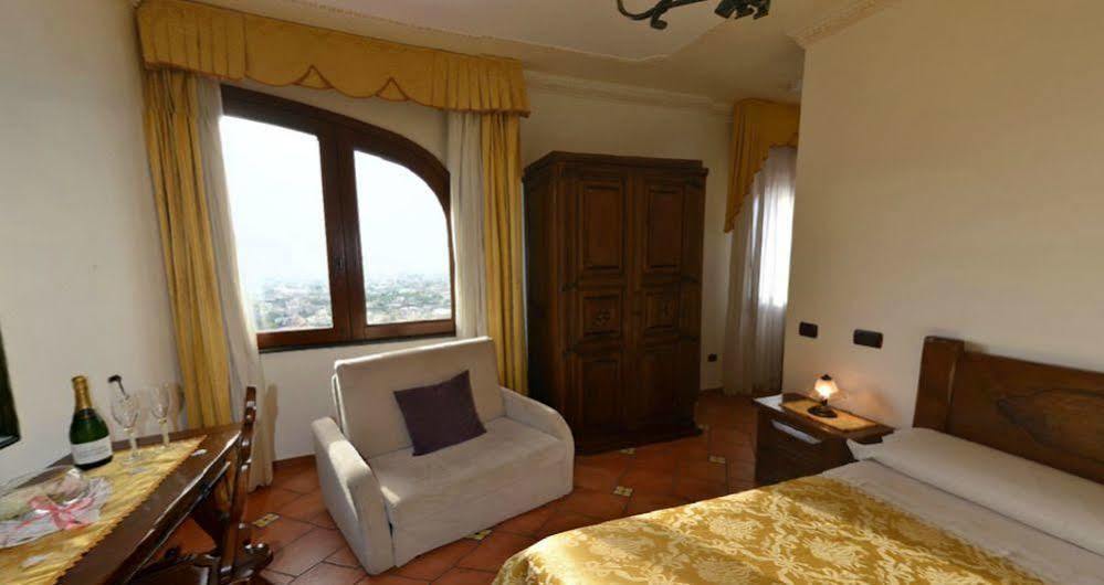 Villa Palmentiello SantʼAntonio Abate Esterno foto